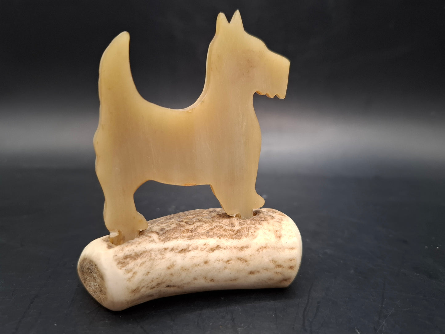 Horn Carving of A Dog (UK Only)