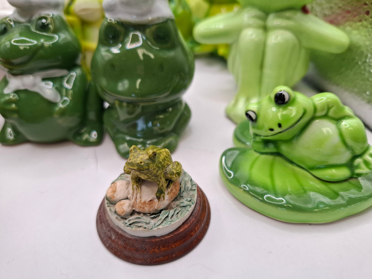 Random Frog Ornament