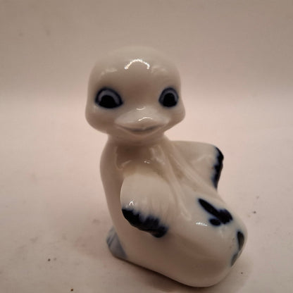 Blue & White Animals