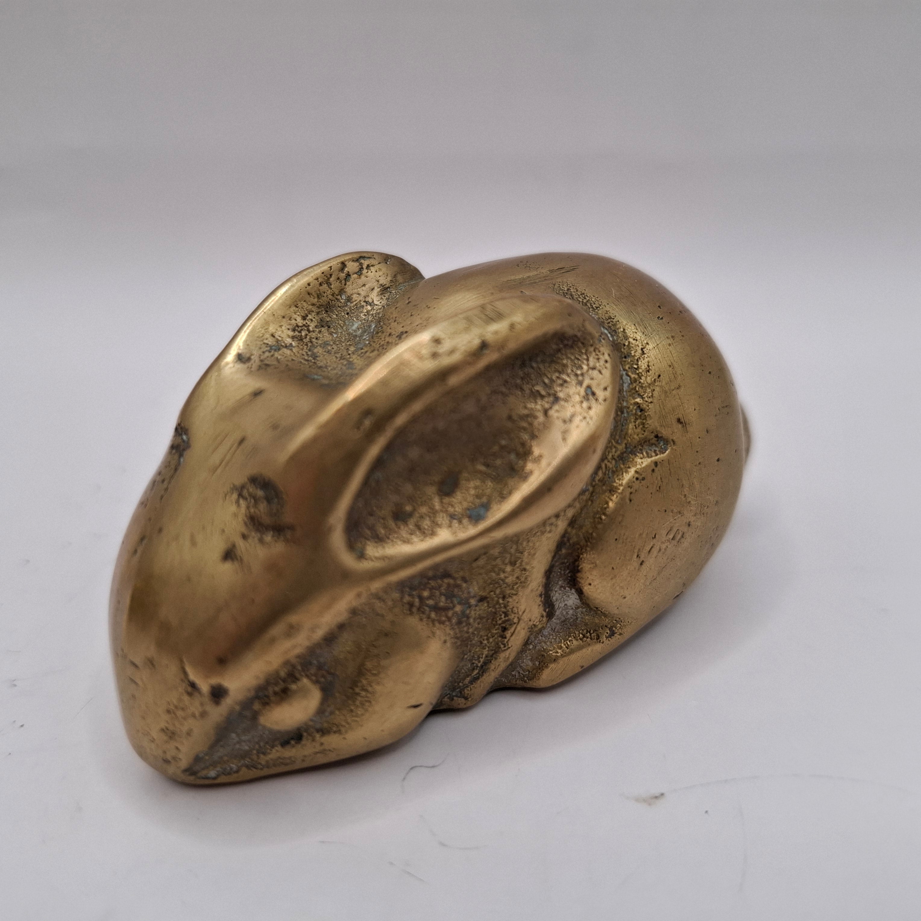 Metal Rabbit – The World Around Ewe