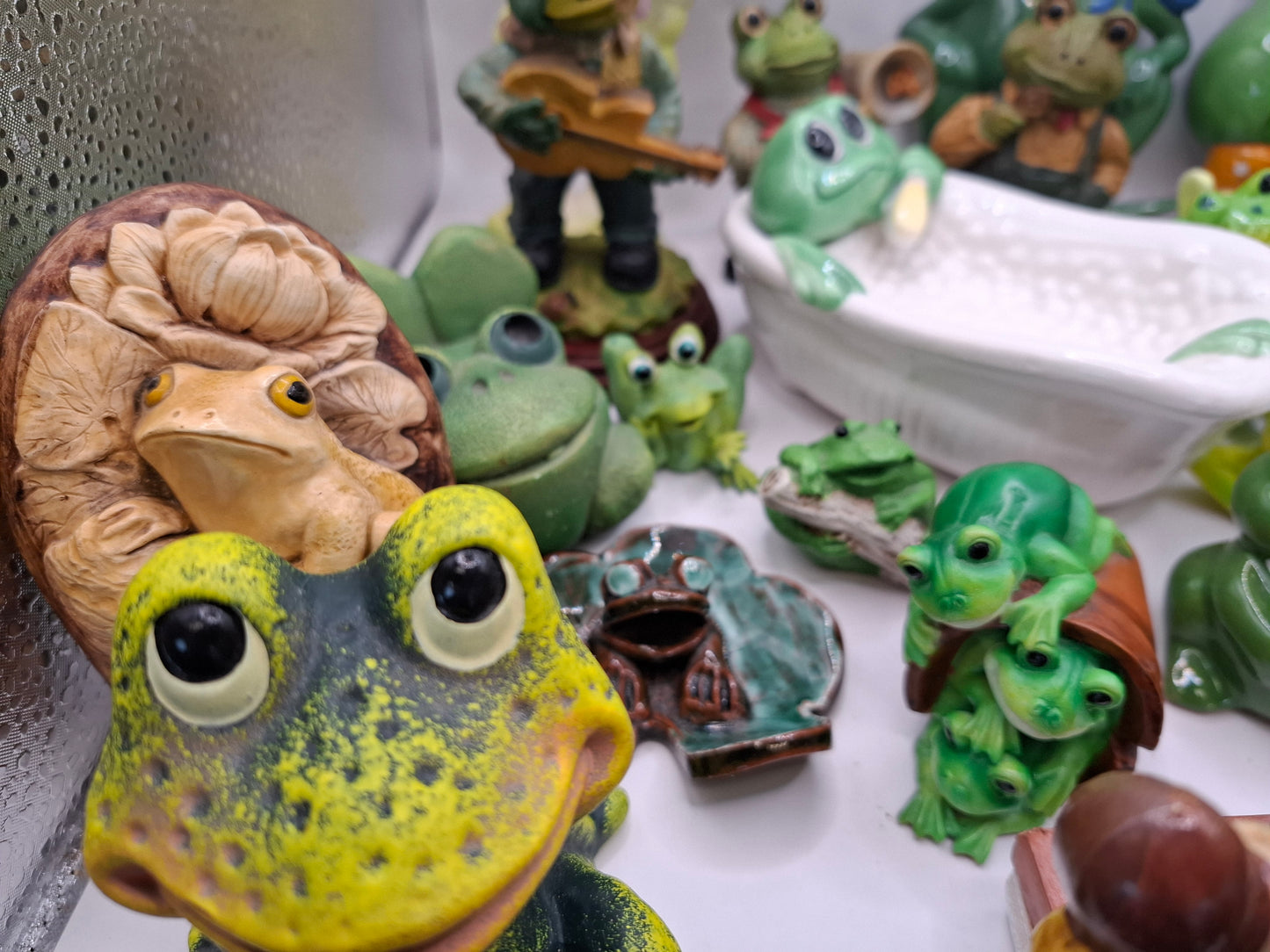 Random Frog Ornament