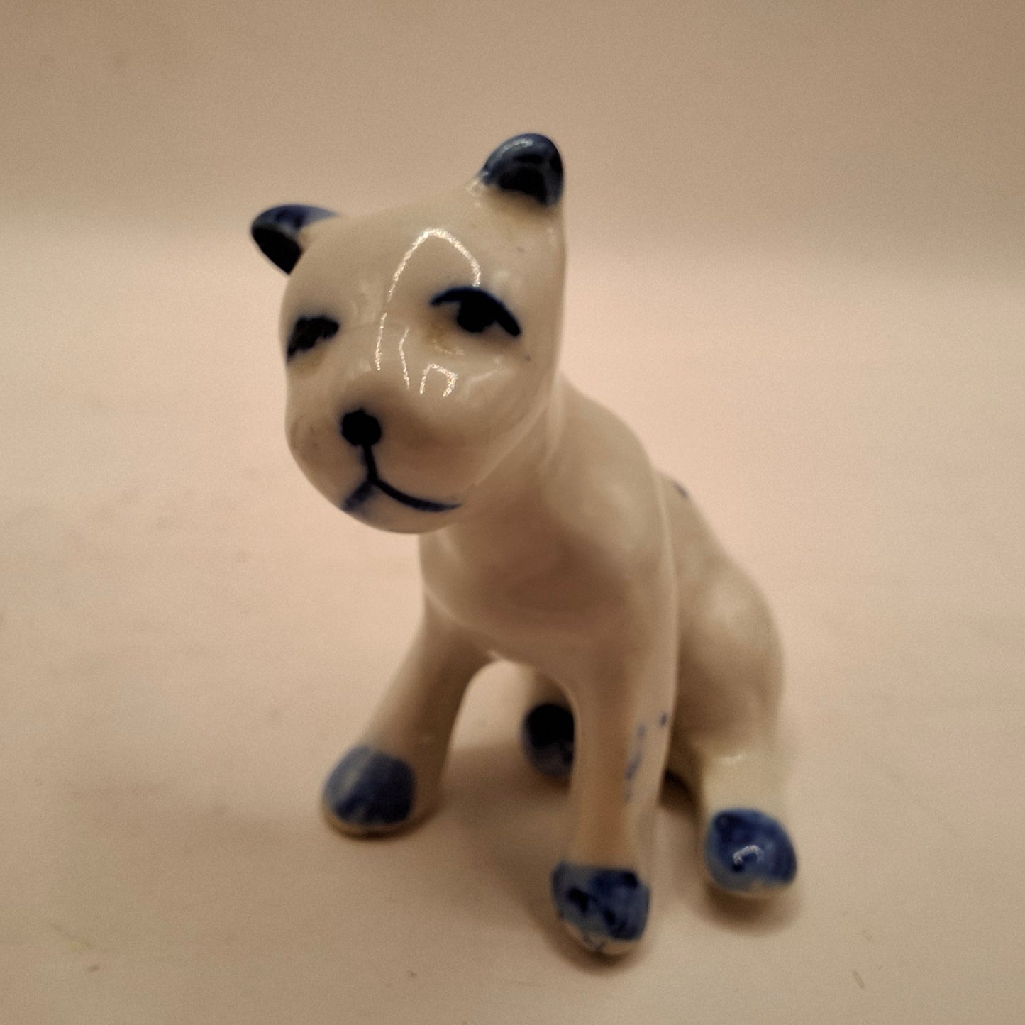 Blue & White Animals