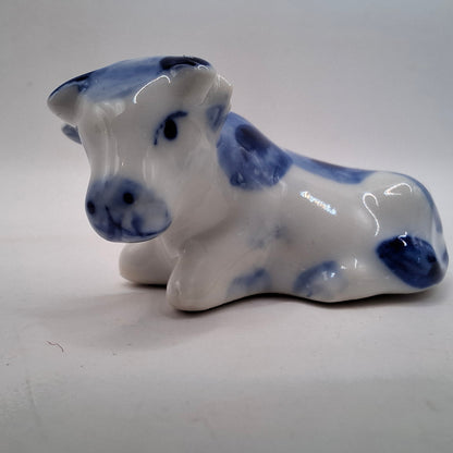 Blue & White Animals