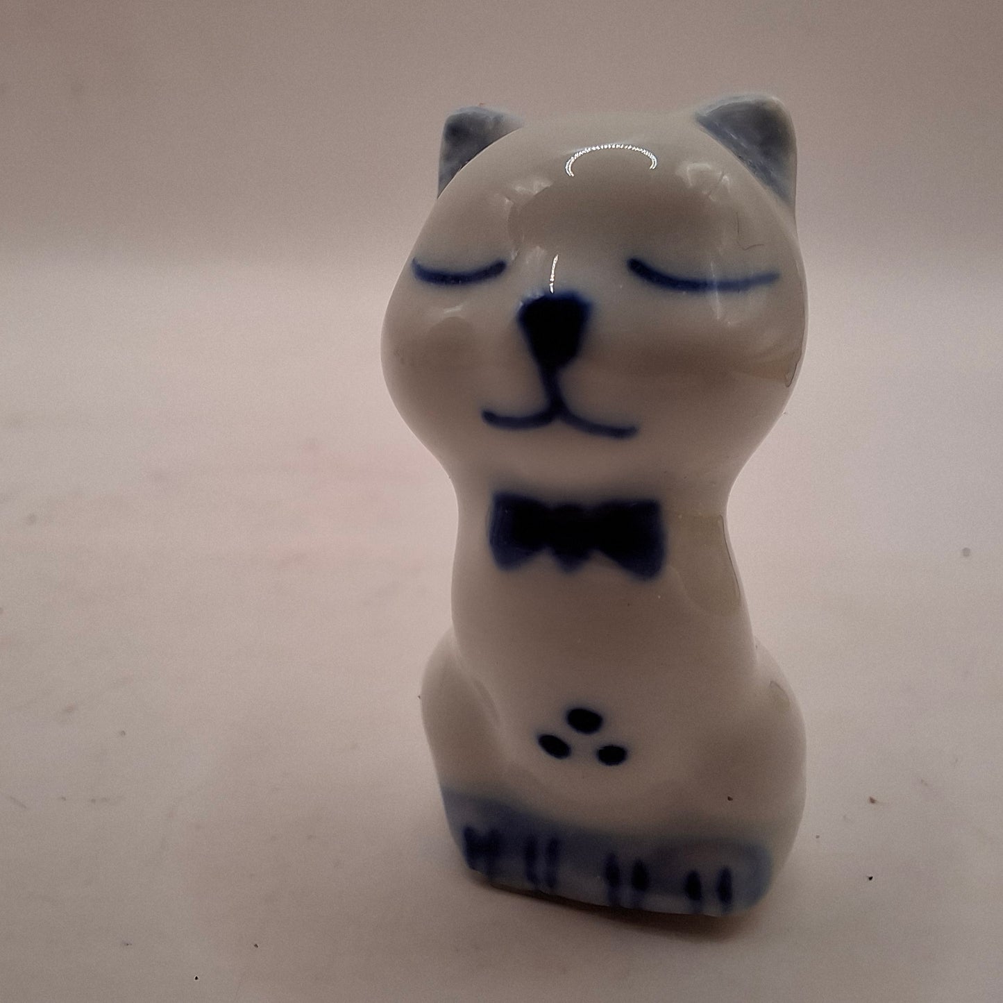 Blue & White Animals