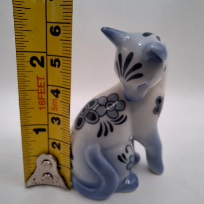 Blue & White Animals