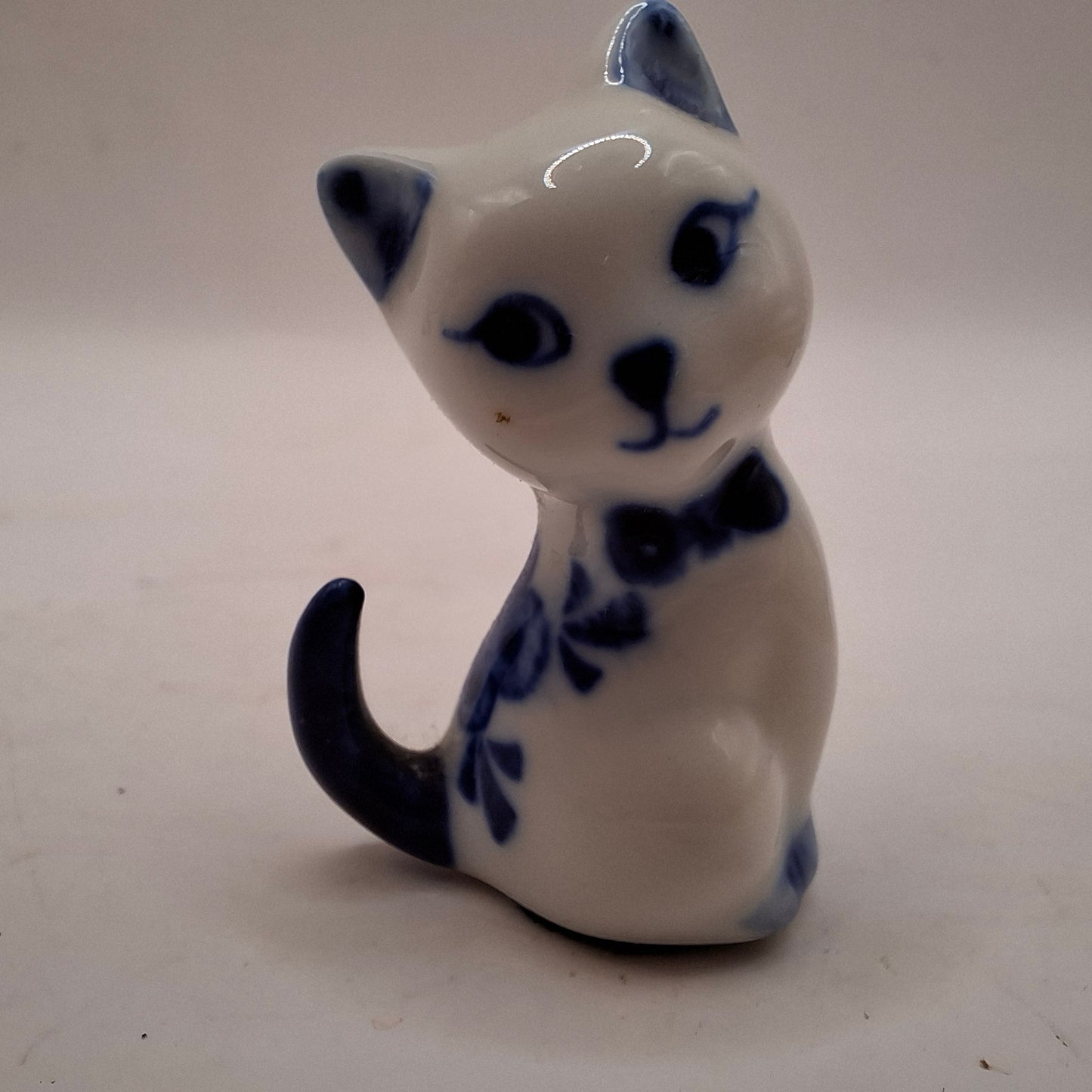 Blue & White Animals