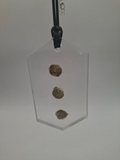 Eye Line Necklace