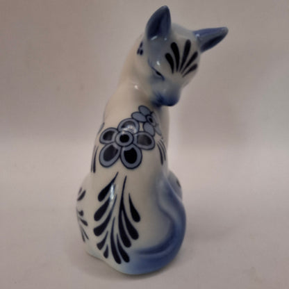 Blue & White Animals