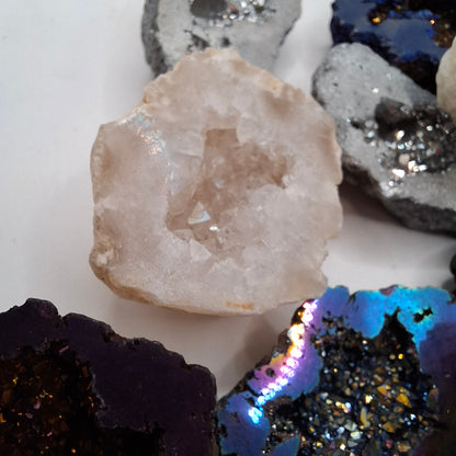 Aura Geodes but small