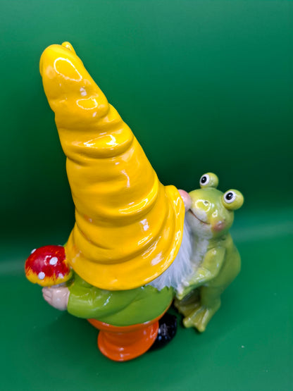 Weird Fella Kissing a Frg